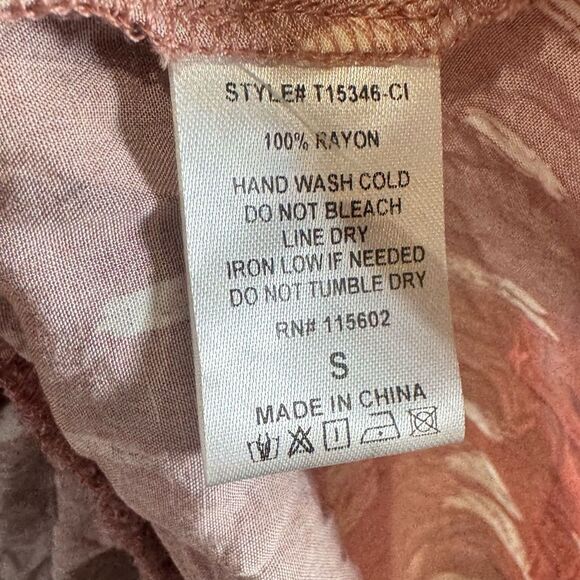 Lush deep blush and white brushstroke faux wrap peplum top size small - Picture 5 of 6